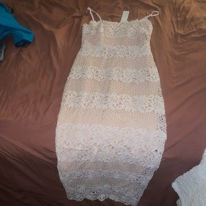 Women’s pink lace dress- Small - NEW WITH TAGS!